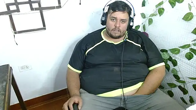 Snapshot of altairstudiosvip_ chatting on December 1, 3:02 pm altairstudiosvip online show from December 1, 3:02 pm