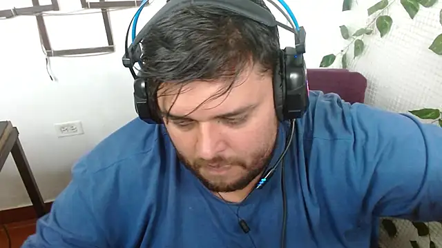 Snapshot of altairstudiosvip_ chatting on December 16, 1:59 pm altairstudiosvip online show from December 16, 1:59 pm