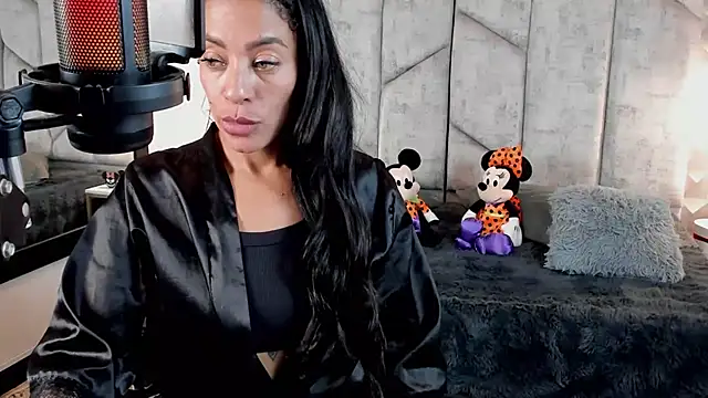 NiicolleMiller online show from October 15, 12:20 am