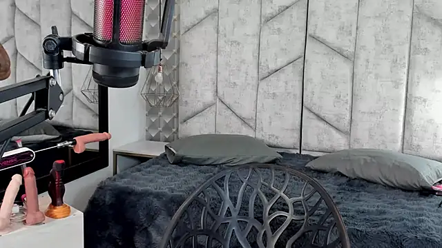 Snapshot of NiicolleMiller chatting on November 12, 7:40 pm NiicolleMiller online show from November 12, 7:40 pm