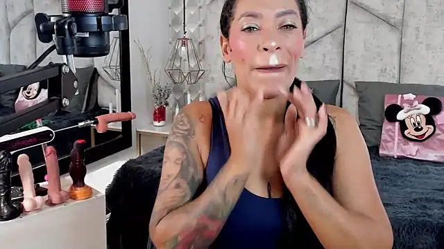 Snapshot of NiicolleMiller chatting on November 13, 12:09 pm NiicolleMiller online show from November 13, 12:09 pm