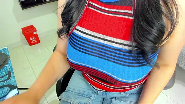 BellaFlaming online show from March 14, 11:16 am