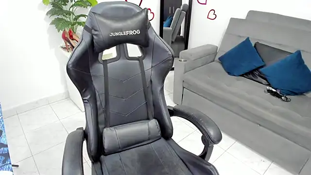 BellaFlaming online show from March 8, 11:16 am