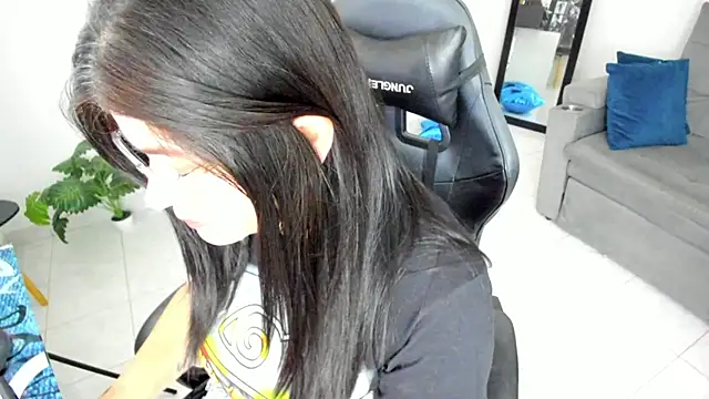 BellaFlaming online show from September 22, 11:27 am