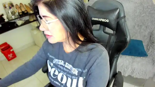 BellaFlaming online show from March 21, 10:52 am