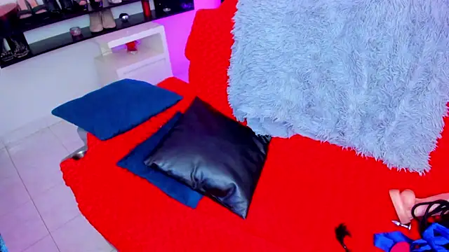 BellaFlaming online show from December 20, 10:51 am