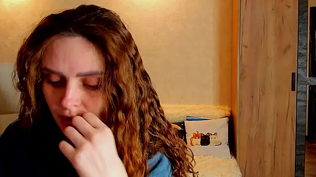 mia grantes online show from February 19, 7:48 pm