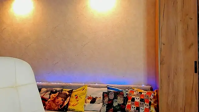 mia grantes online show from February 7, 7:17 pm