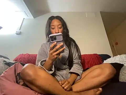 Snapshot of Iceblanca chatting on November 22, 9:57 pm Iceblanca online show from November 22, 9:57 pm