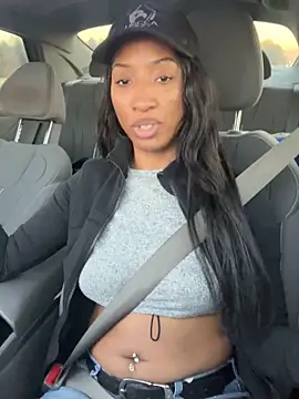 Snapshot of Iceblanca chatting on November 26, 9:37 pm Iceblanca online show from November 26, 9:37 pm