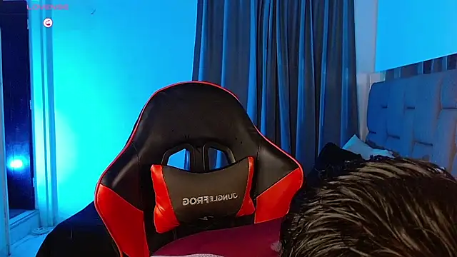 Snapshot of Christian_thor chatting on December 2, 3:19 am Christian thor online show from December 2, 3:19 am