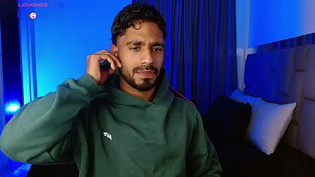 Snapshot of Christian_thor chatting on November 30, 3:29 am Christian thor online show from November 30, 3:29 am