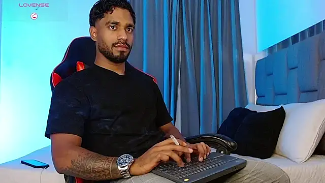 Snapshot of Christian_thor chatting on November 13, 3:32 am Christian thor online show from November 13, 3:32 am