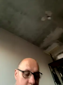 Snapshot of vanjbi45 chatting on October 12, 6:04 am vanjbi45 online show from October 12, 6:04 am