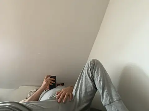 vanjbi45 online show from February 19, 2:03 pm