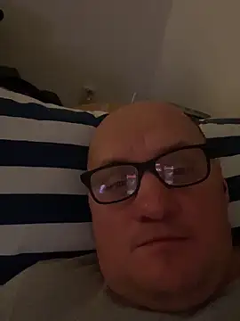 Snapshot of vanjbi45 chatting on February 1, 8:58 pm vanjbi45 online show from February 1, 8:58 pm