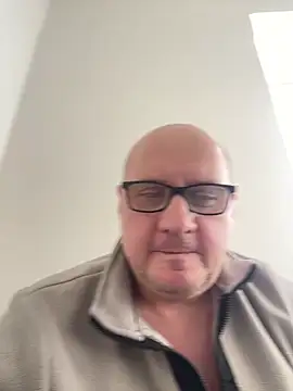 Snapshot of vanjbi45 chatting on February 22, 1:02 pm vanjbi45 online show from February 22, 1:02 pm