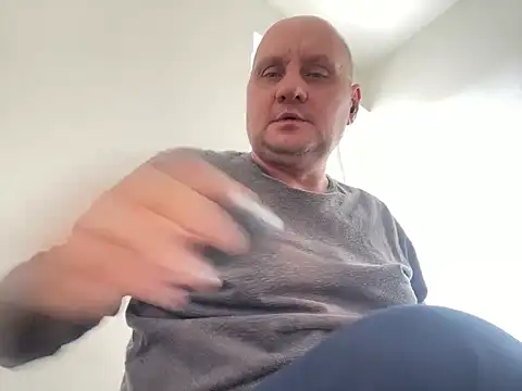 Snapshot of vanjbi45 chatting on February 19, 1:39 pm vanjbi45 online show from February 19, 1:39 pm