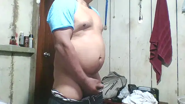 Snapshot of ELVERGON43267 chatting on March 4, 9:44 pm ELVERGON43267 online show from March 4, 9:44 pm