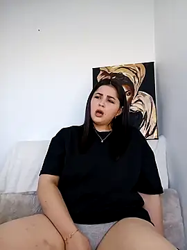 Snapshot of Talla_a chatting on February 27, 11:06 am Talla a online show from February 27, 11:06 am