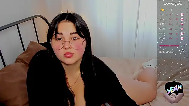 Snapshot of Talla_a chatting on October 17, 10:50 am Talla a online show from October 17, 10:50 am