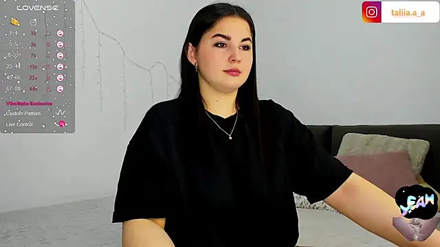 Snapshot of Talla_a chatting on March 13, 6:58 am Talla a online show from March 13, 6:58 am