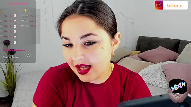Snapshot of Talla_a chatting on February 21, 7:23 am Talla a online show from February 21, 7:23 am