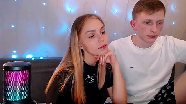 juliaanddima online show from September 14, 10:54 pm