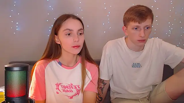 juliaanddima online show from March 15, 9:49 pm