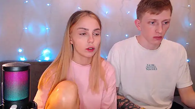juliaanddima online show from September 19, 9:08 pm