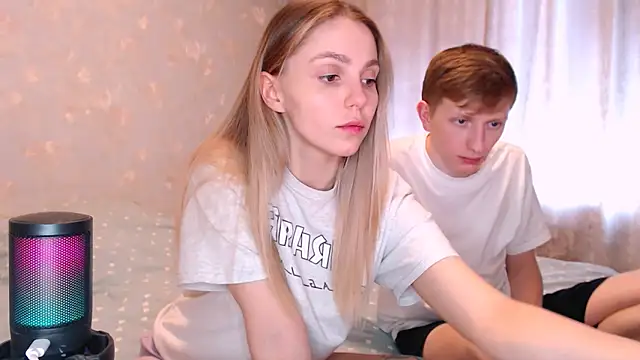 juliaanddima online show from February 26, 11:32 am