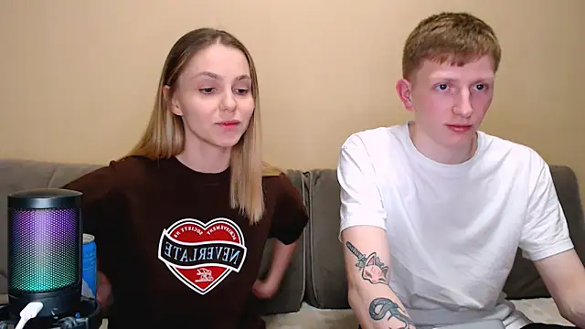 juliaanddima online show from March 23, 10:20 pm