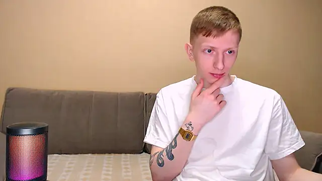 juliaanddima online show from March 10, 6:50 am