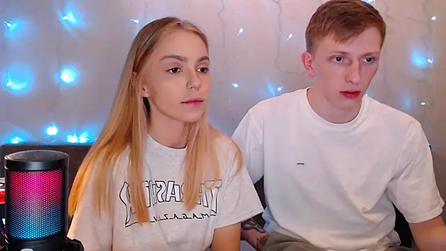 Snapshot of juliaanddima chatting on September 24, 10:16 pm juliaanddima online show from September 24, 10:16 pm