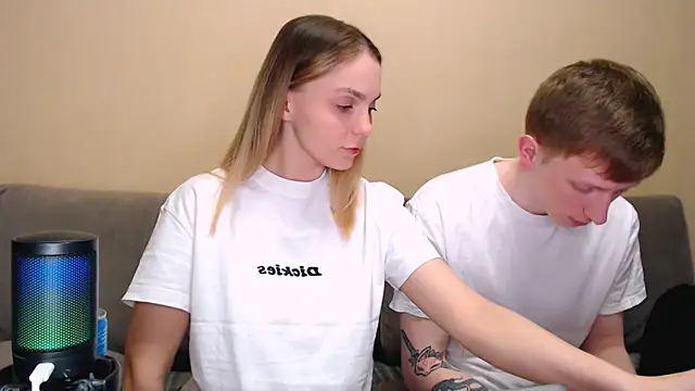 juliaanddima online show from April 14, 10:26 pm