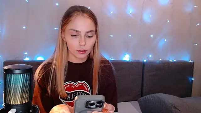 juliaanddima online show from September 17, 9:39 pm