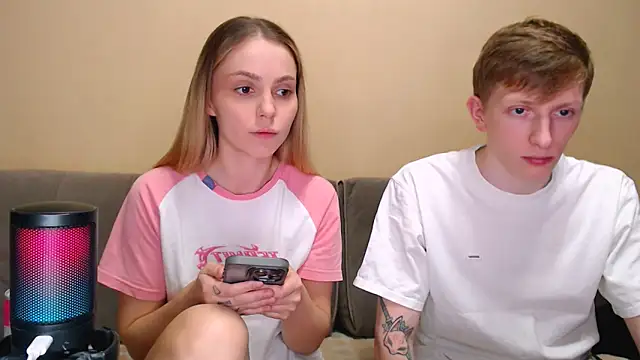 juliaanddima online show from February 23, 10:43 pm