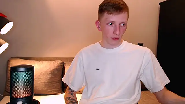 Snapshot of juliaanddima chatting on November 2, 9:09 pm juliaanddima online show from November 2, 9:09 pm