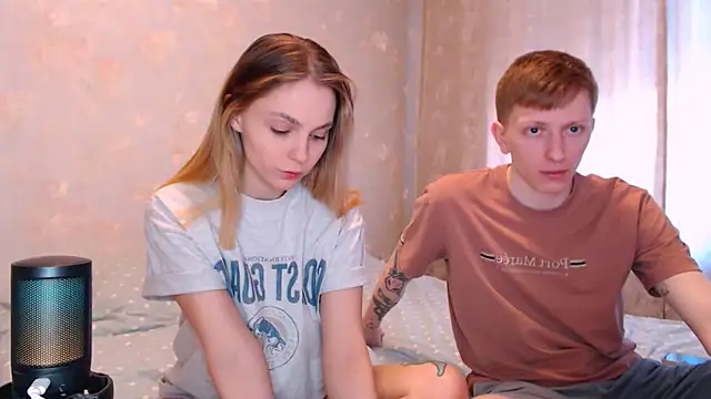 juliaanddima online show from April 2, 8:54 am