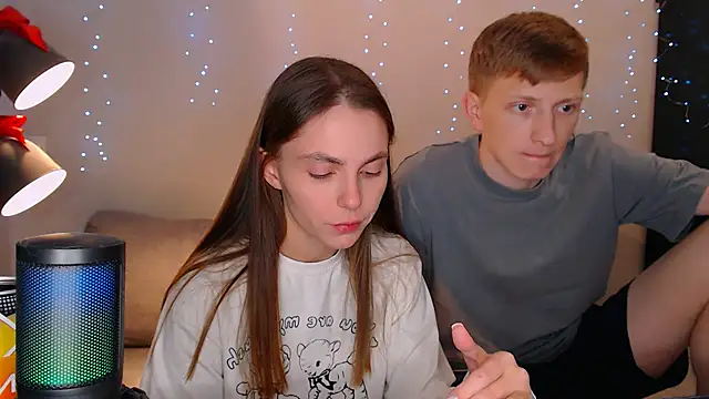 juliaanddima online show from February 26, 12:41 am
