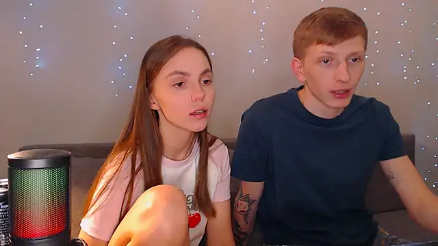 juliaanddima online show from March 10, 12:28 am