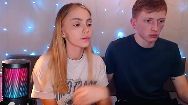 juliaanddima online show from September 22, 9:32 pm