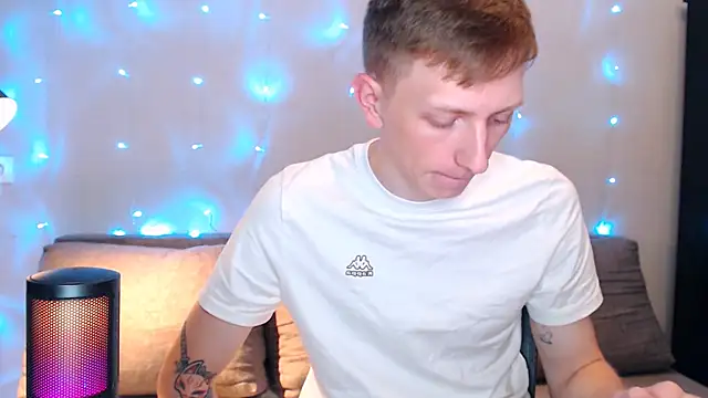 Snapshot of juliaanddima chatting on September 11, 11:27 pm juliaanddima online show from September 11, 11:27 pm