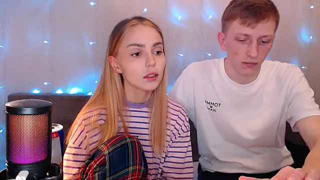 juliaanddima online show from September 18, 8:34 pm