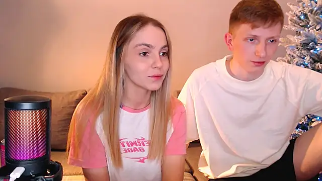 juliaanddima online show from January 9, 10:06 pm