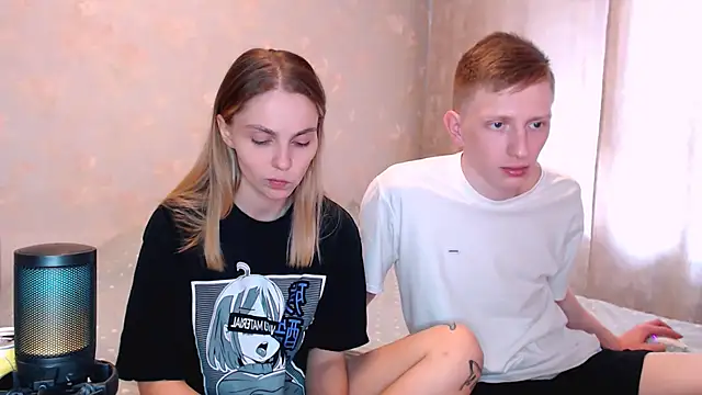 juliaanddima online show from June 10, 8:04 am