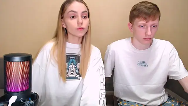 juliaanddima online show from February 5, 9:27 am