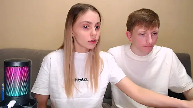 juliaanddima online show from February 16, 10:18 pm