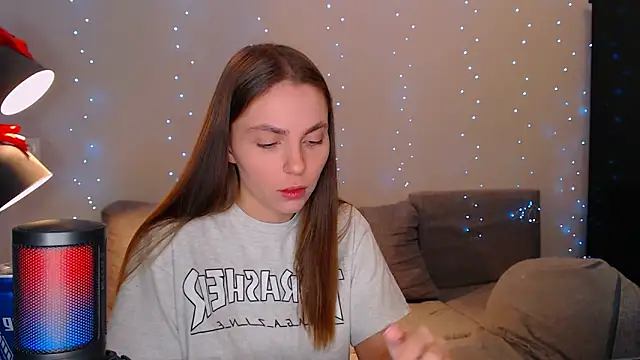 juliaanddima online show from February 17, 9:32 pm