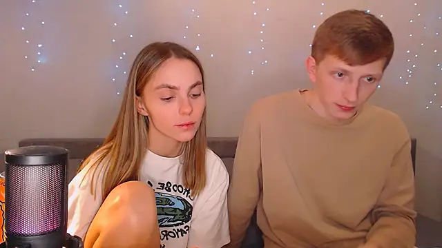 juliaanddima online show from March 21, 12:29 am